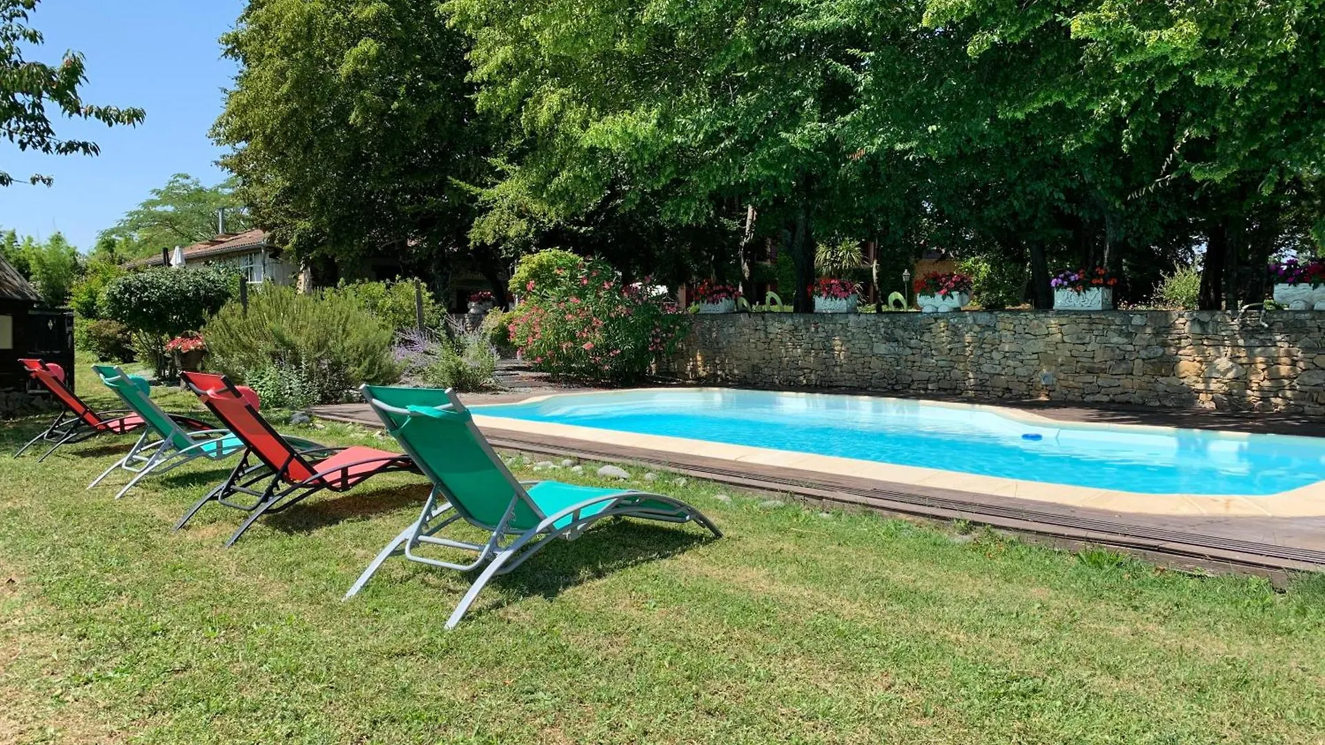 Les Charmes De Boubene Apartamento Saint-Marcet